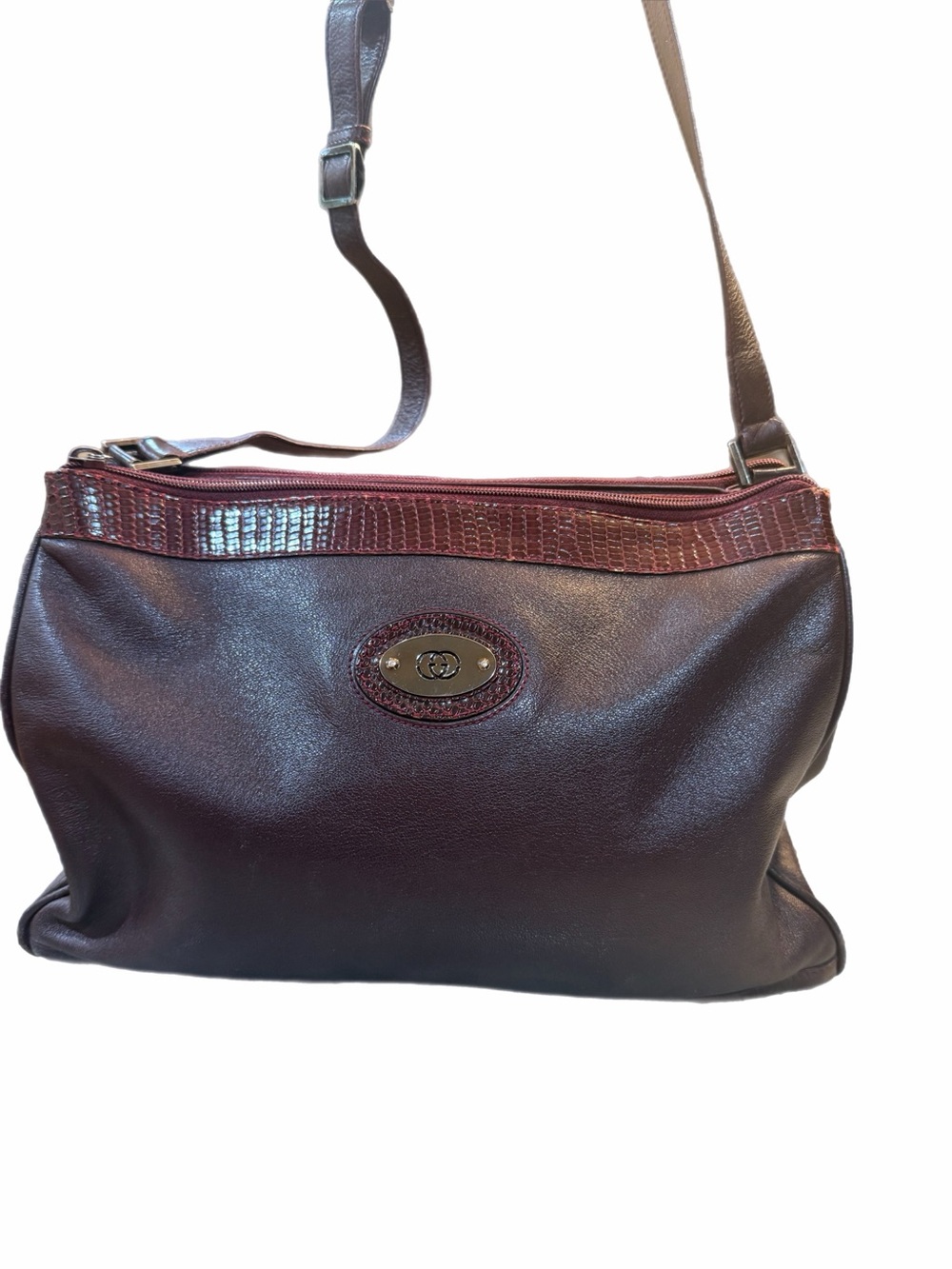 Leather GG Shoulder Bag in Deep Burgundy - Classic Women’s Crossbody